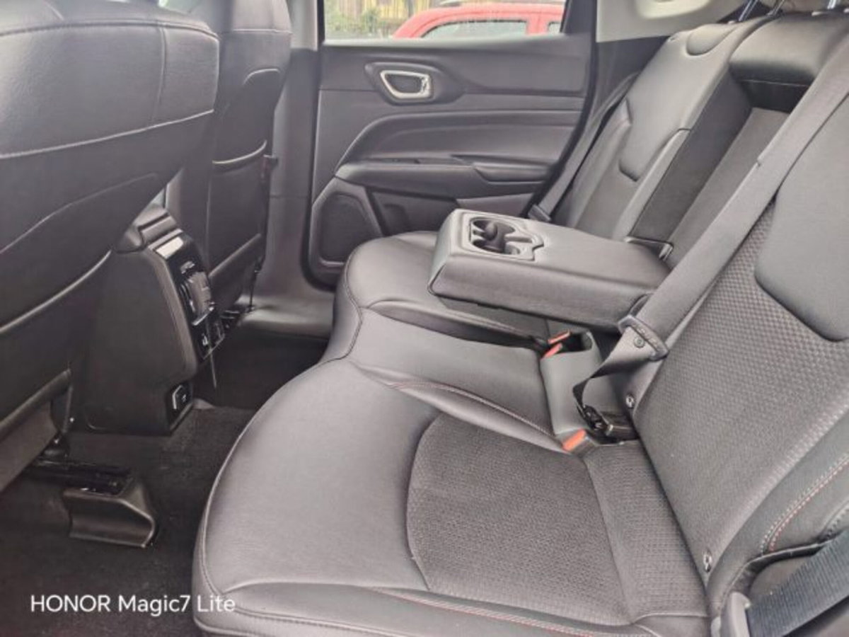 Jeep Compass 1.3 T4 240CV PHEV AT6 4xe Trailhawk (16)