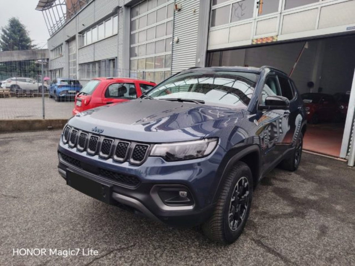 Jeep Compass 1.3 T4 240CV PHEV AT6 4xe Trailhawk (2)