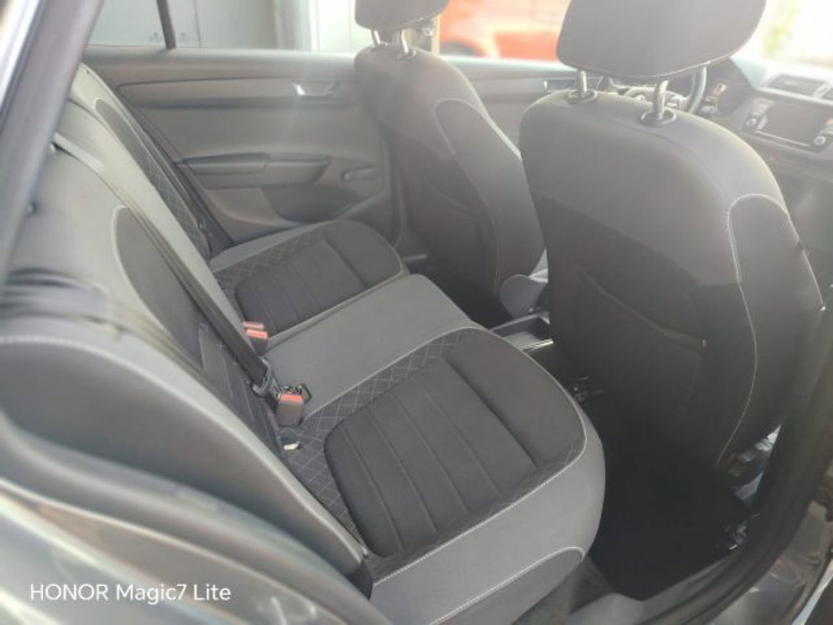 Skoda Fabia Station Wagon 1.0 TSI DSG Wagon Design Edition (12)