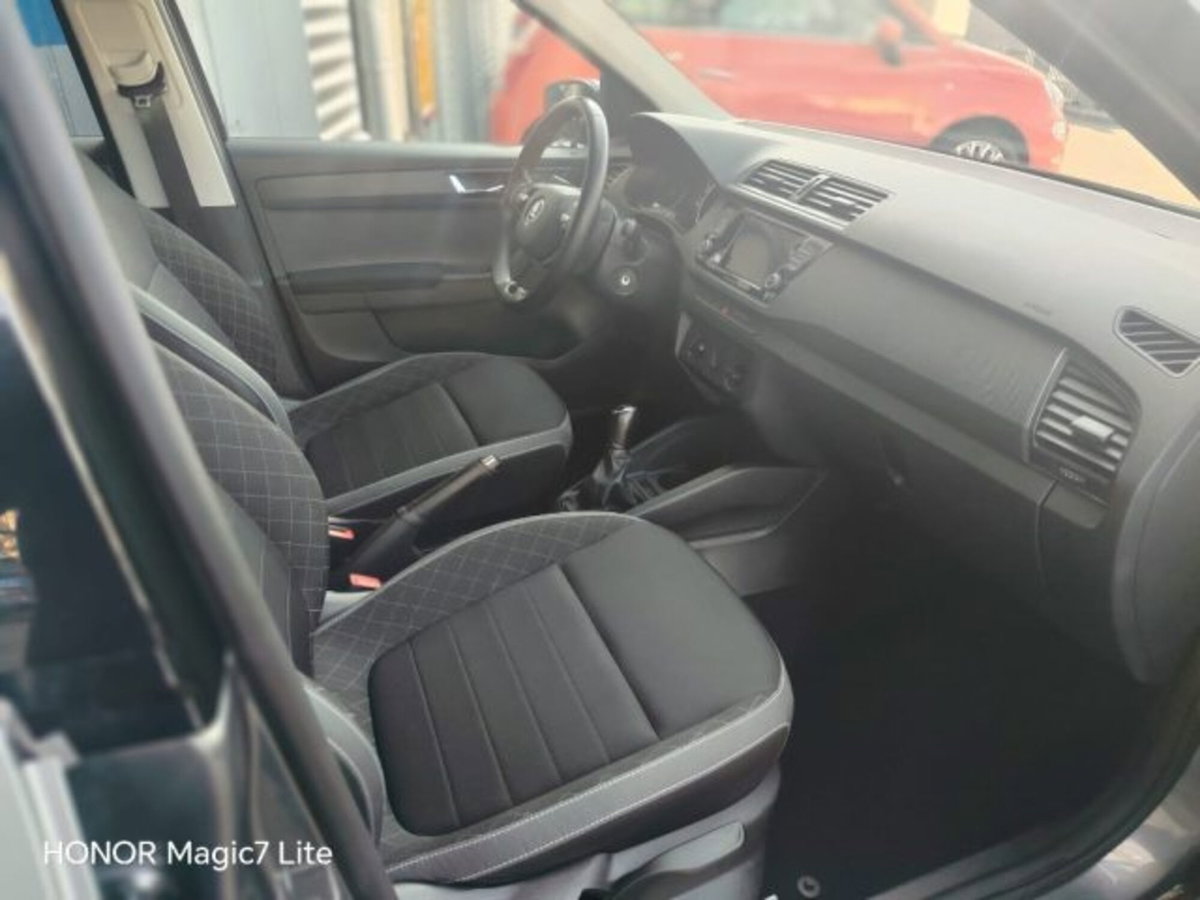 Skoda Fabia Station Wagon 1.0 TSI DSG Wagon Design Edition (13)