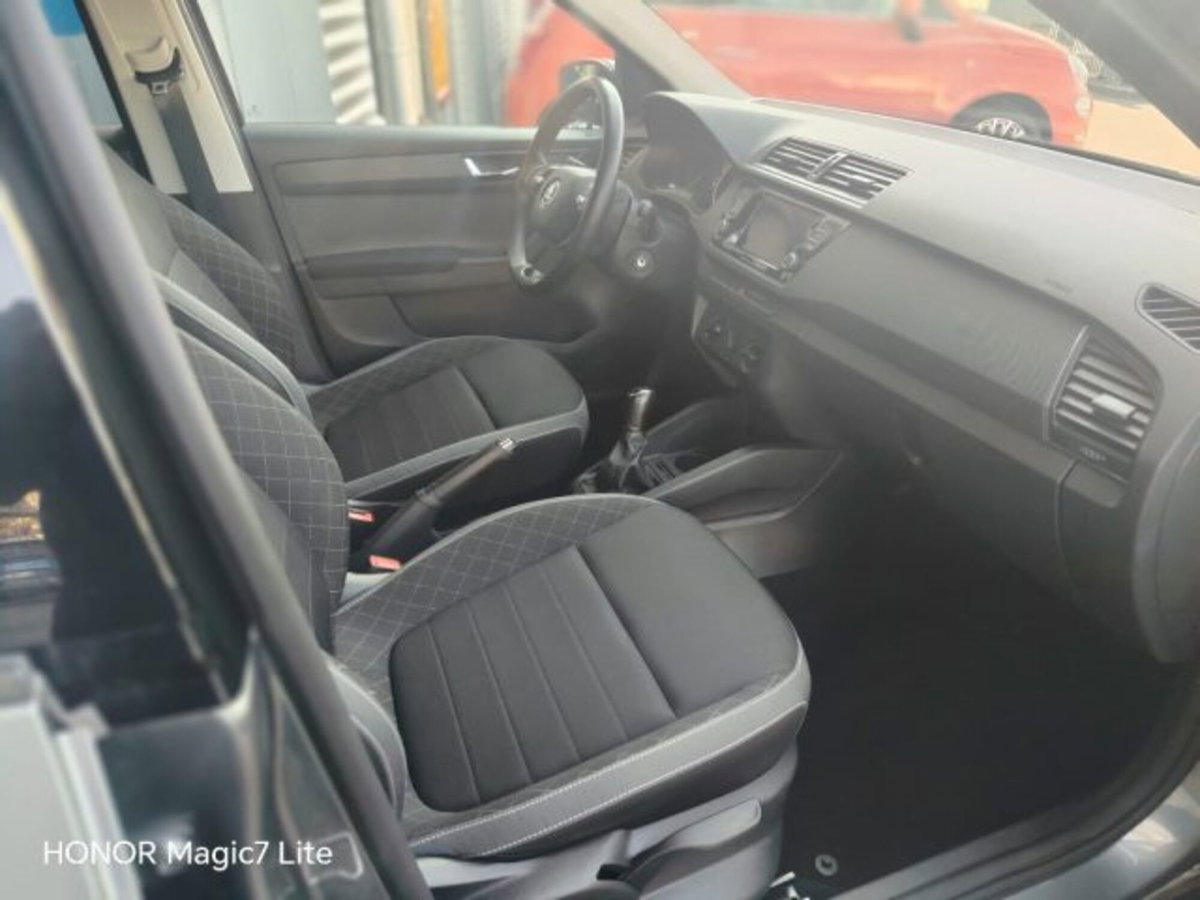 Skoda Fabia Station Wagon 1.0 TSI DSG Wagon Design Edition (14)