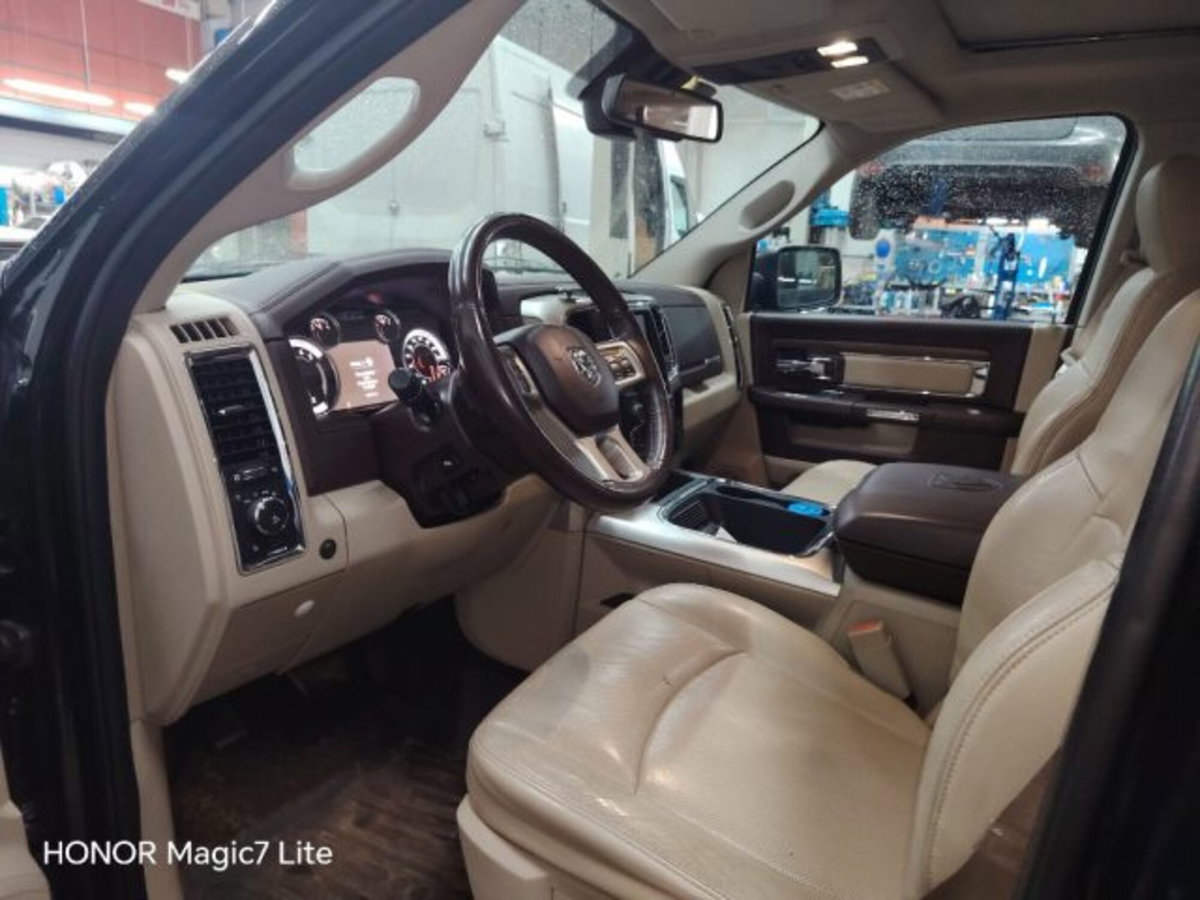 Ram Ram Pick-up Ram 1500 3.0 I6 Laramie Sport 420cv at8 (11)