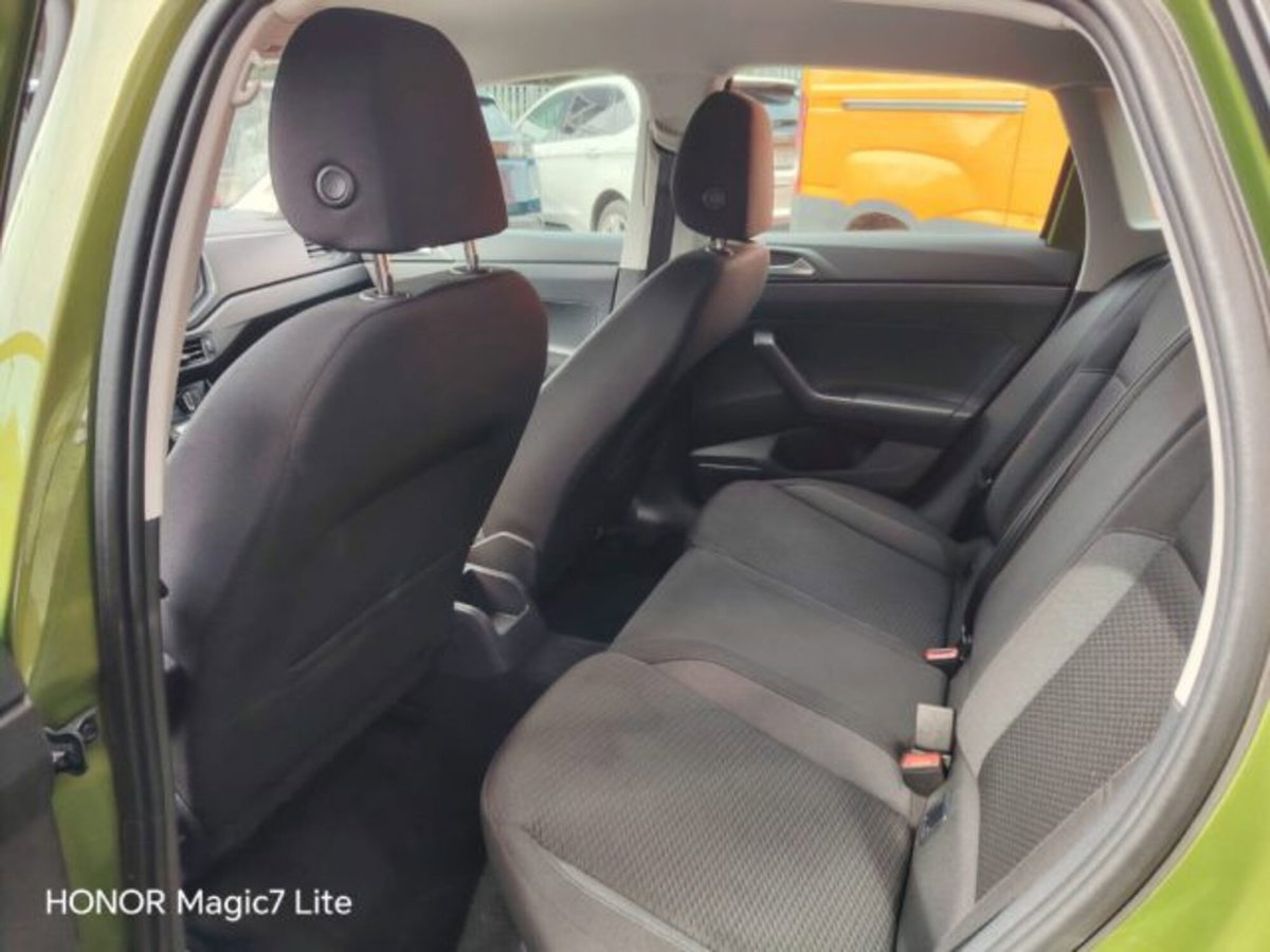 Volkswagen Taigo 1.0 tsi Life 95cv (14)