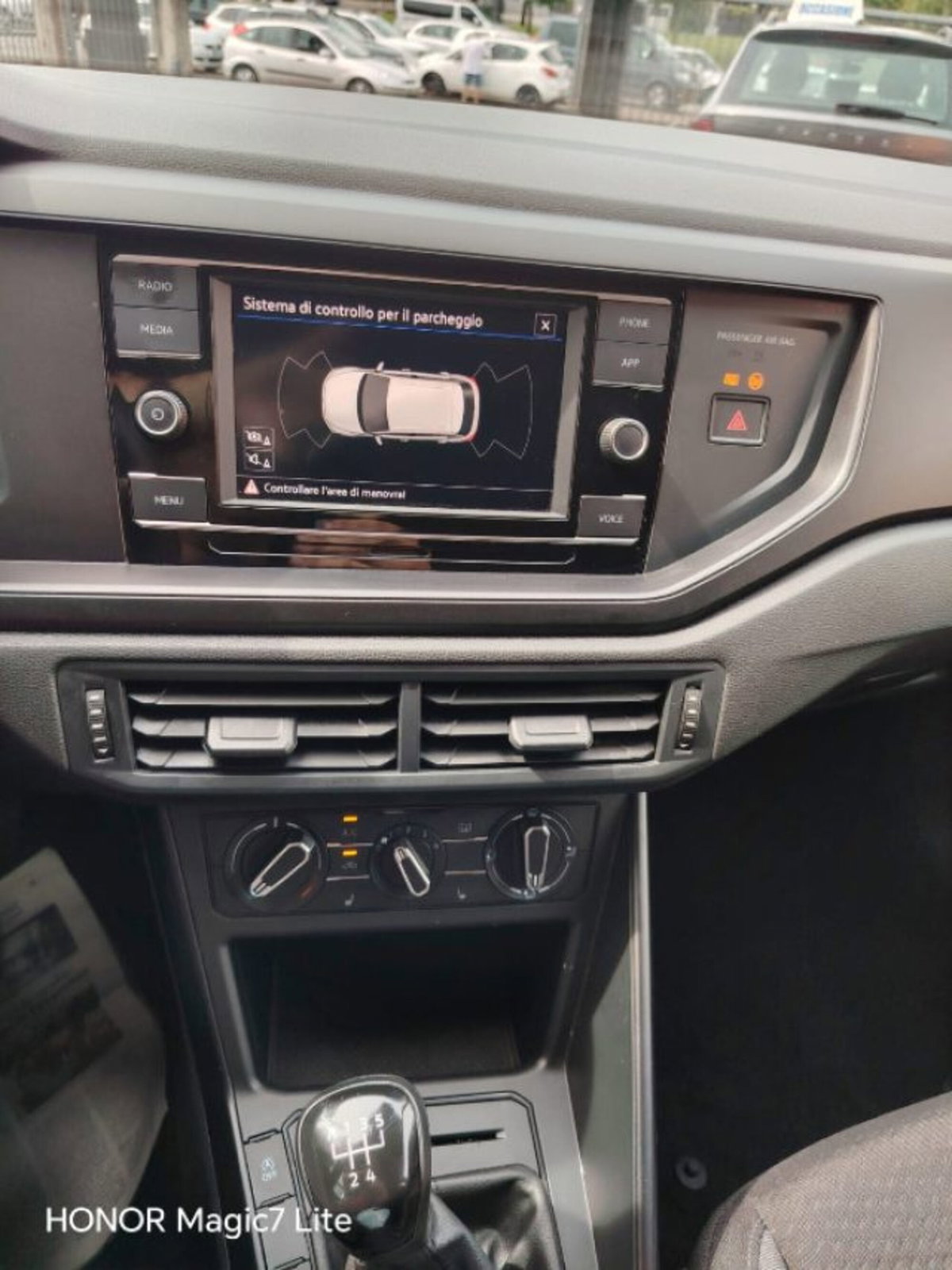 Volkswagen Taigo 1.0 tsi Life 95cv (17)