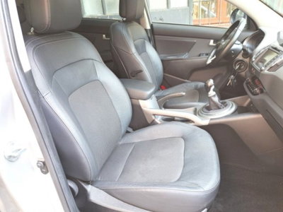 Kia Sportage 1.7 CRDI VGT 2WD high tech (9)