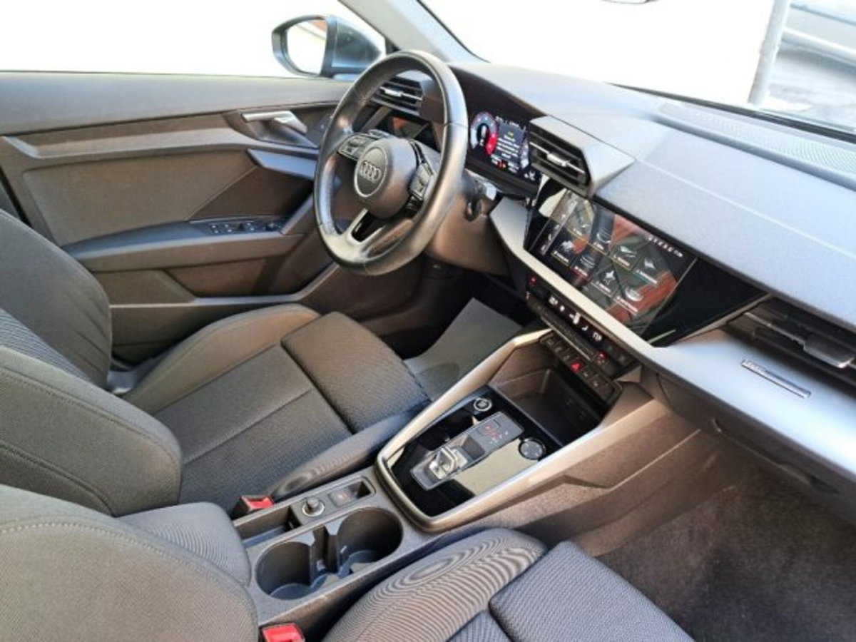 Audi A3 Sportback 30 TDI S tronic S line edition (14)