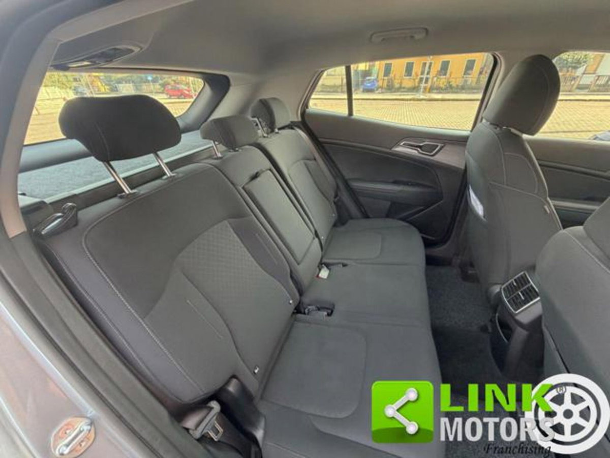 Kia Sportage 1.6 crdi mhev Business dct (14)