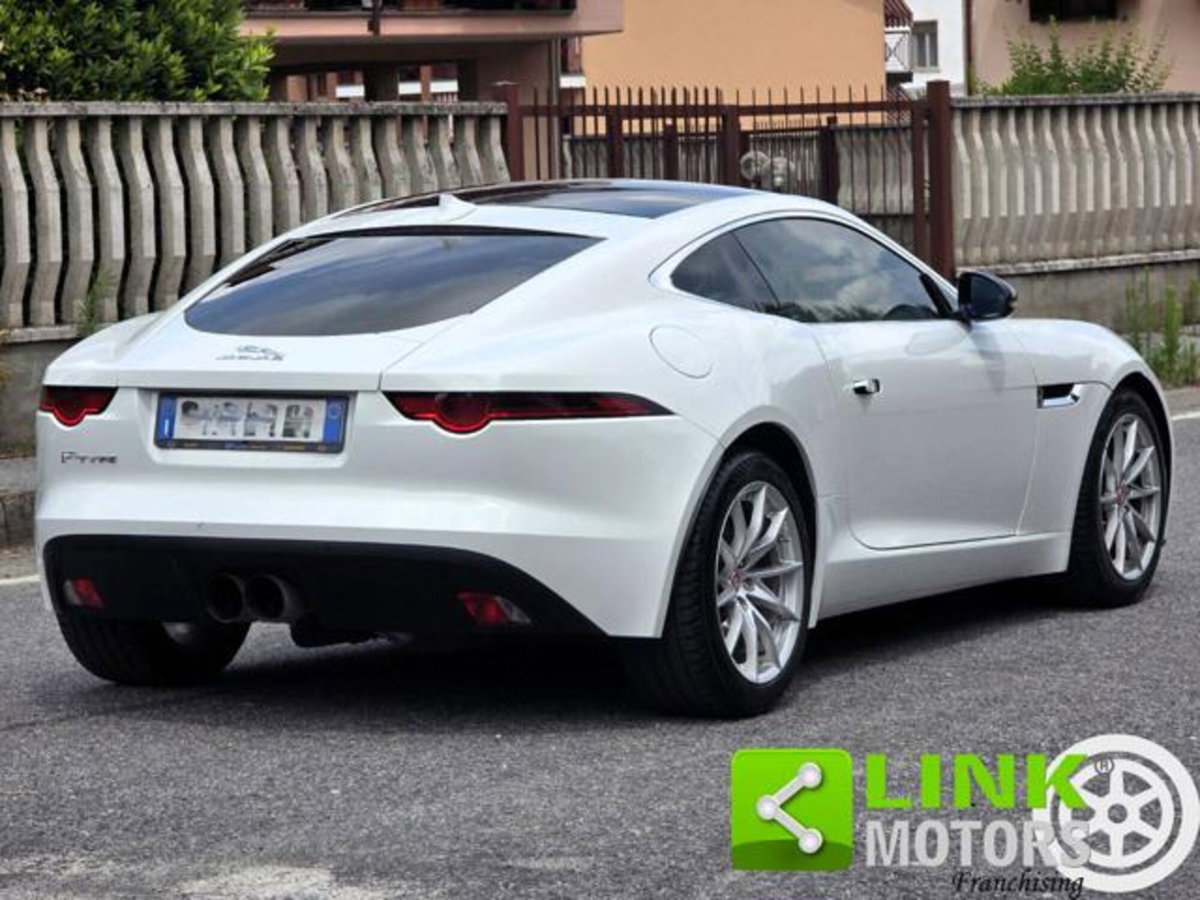 Jaguar F-Type Coupé Coupe 2.0 i4 R-Dynamic rwd 300cv auto (8)