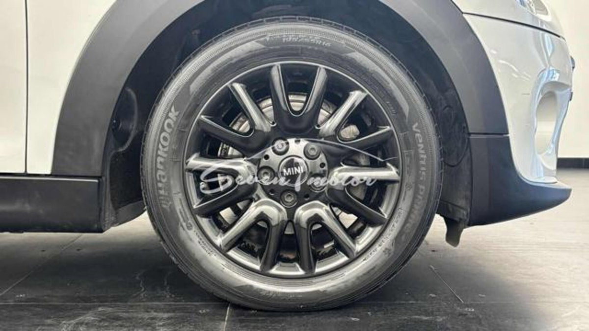 MINI Mini 1.5 Cooper D 5 porte (4)