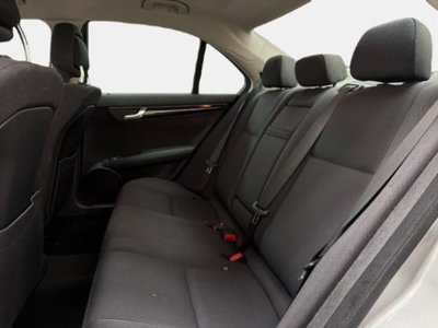 Mercedes-Benz Classe C 220 CDI BlueEFFICIENCY Avantgarde AMG (13)