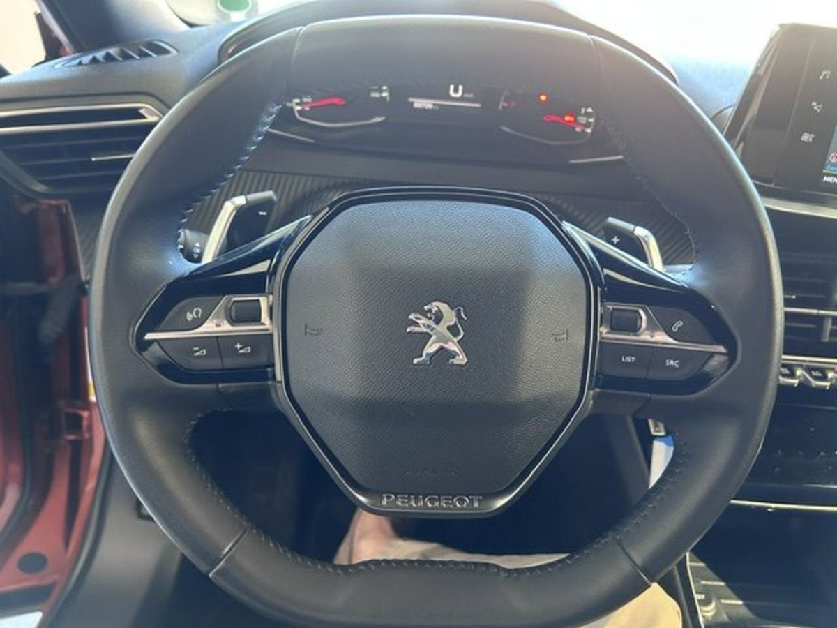 Peugeot 2008 PureTech 130 S&S EAT8 Allure Pack (13)