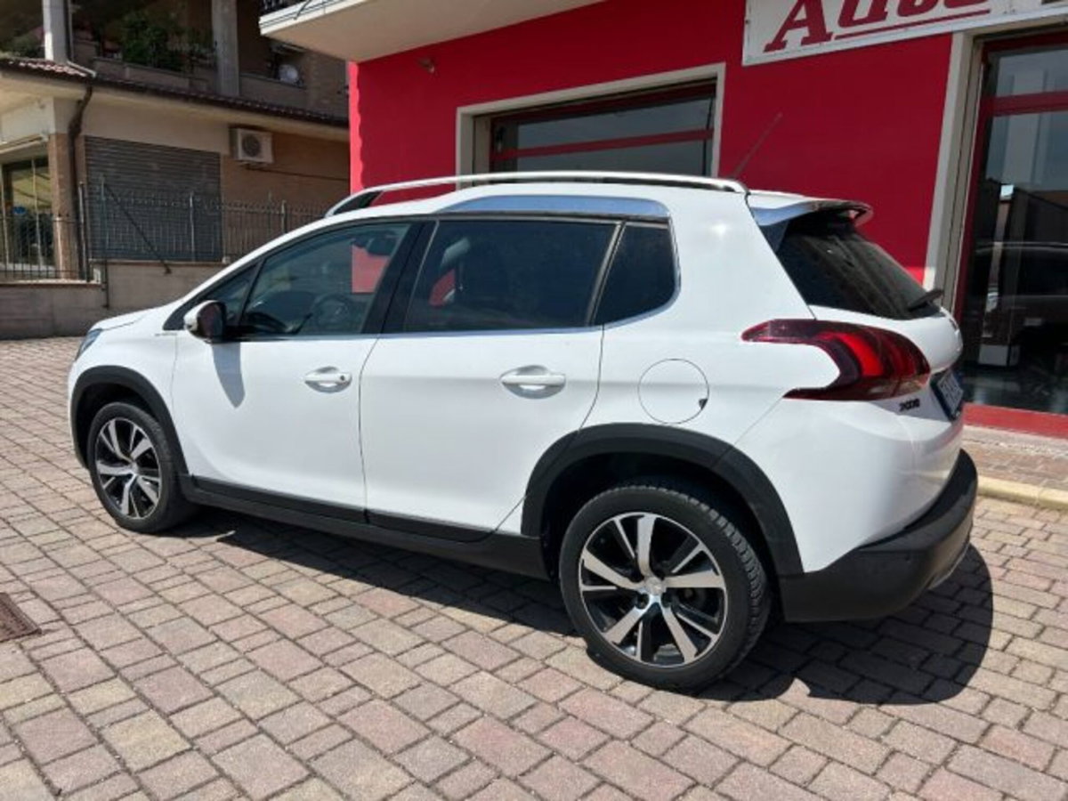 Peugeot 2008 BlueHDi 100 S&S Allure (4)