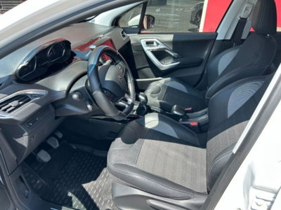 Peugeot 2008 BlueHDi 100 S&S Allure (5)