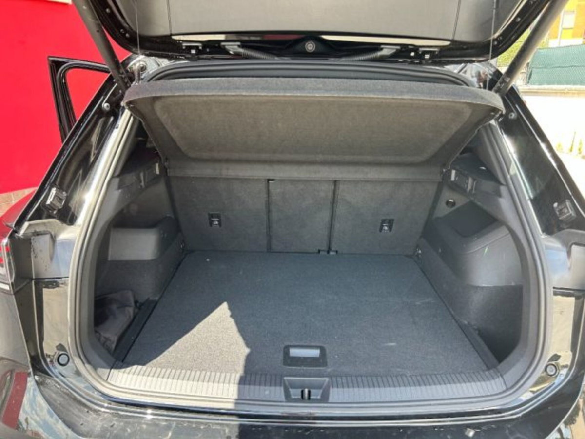 Volkswagen Tiguan 2.0 tdi Edition 150cv dsg (15)