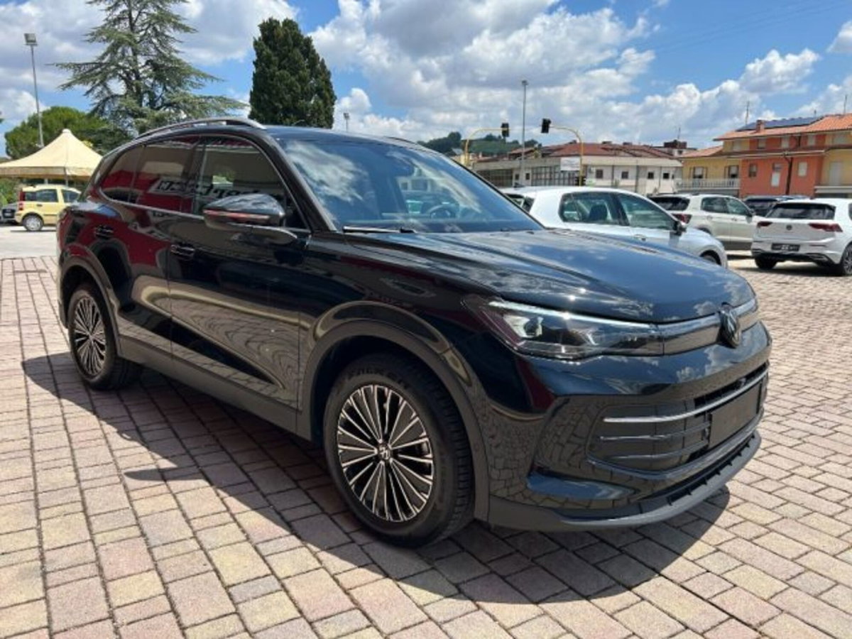 Volkswagen Tiguan 2.0 tdi Edition 150cv dsg (2)