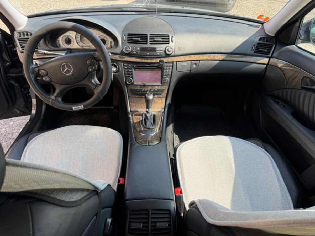 Mercedes-Benz Classe E 300 Bluetec cat Elegance (11)