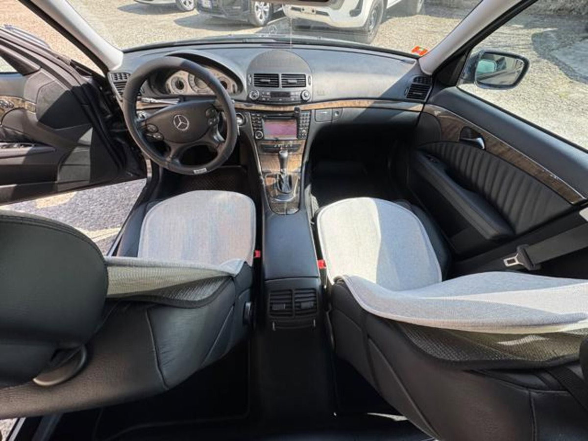 Mercedes-Benz Classe E 300 Bluetec cat Elegance (12)