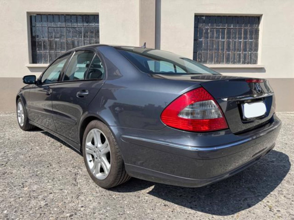 Mercedes-Benz Classe E 300 Bluetec cat Elegance (6)