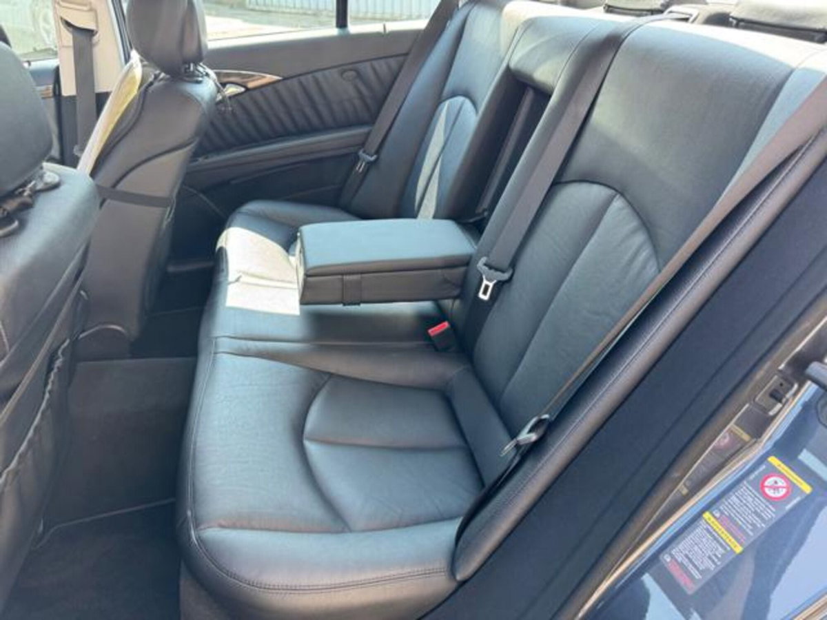 Mercedes-Benz Classe E 300 Bluetec cat Elegance (9)