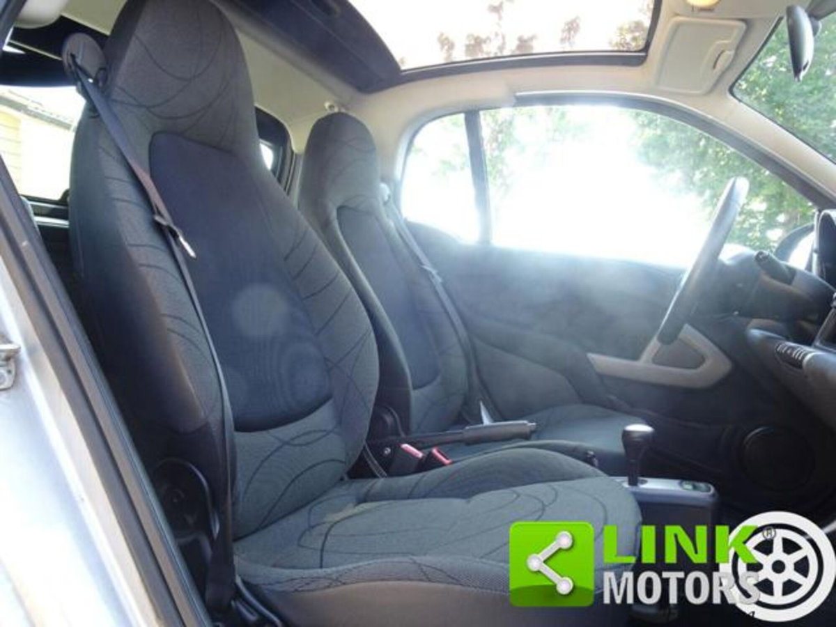 smart Fortwo 1000 52 kW MHD coupé passion (13)