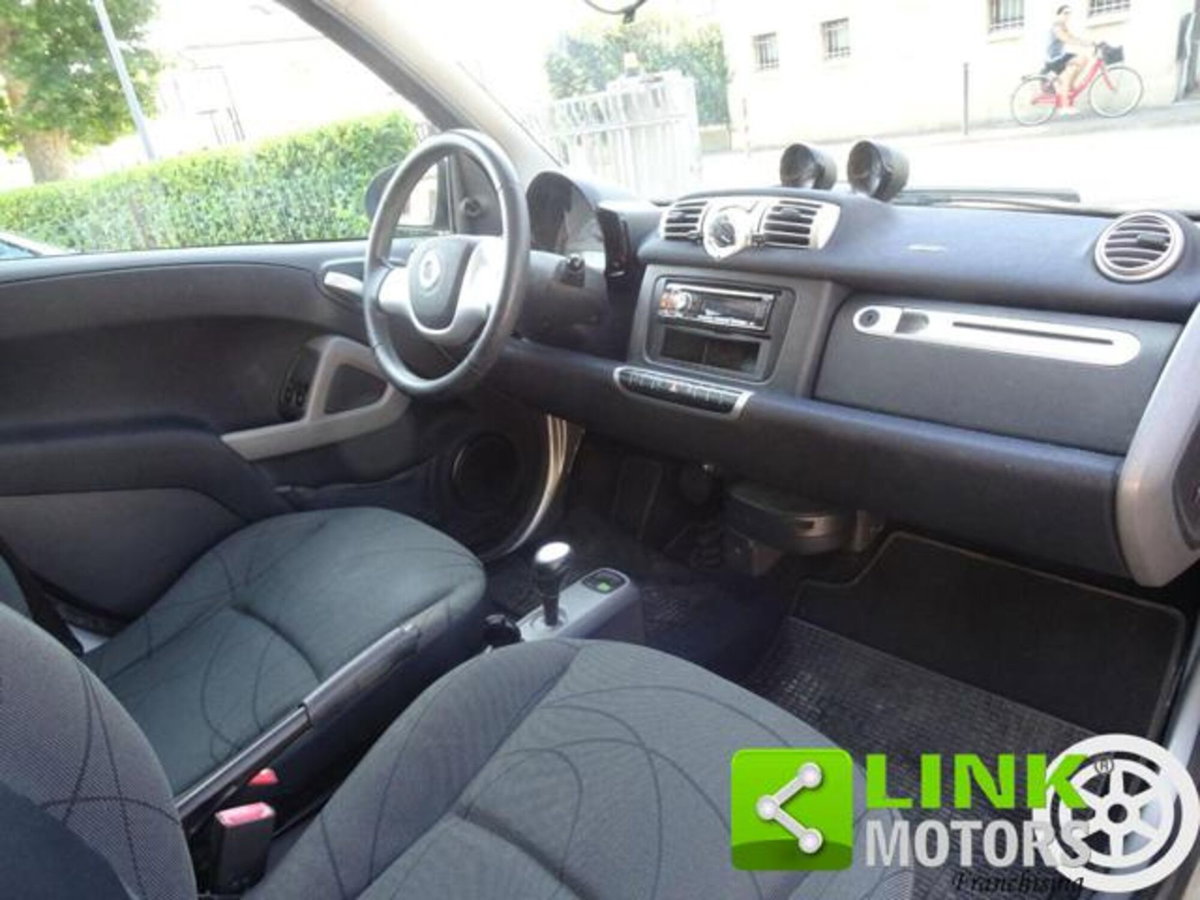 smart Fortwo 1000 52 kW MHD coupé passion (15)