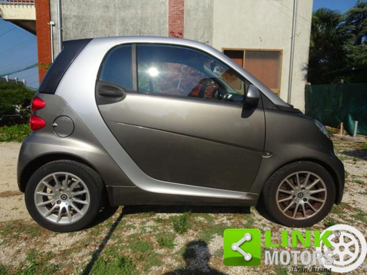 smart Fortwo 1000 52 kW MHD coupé passion (2)