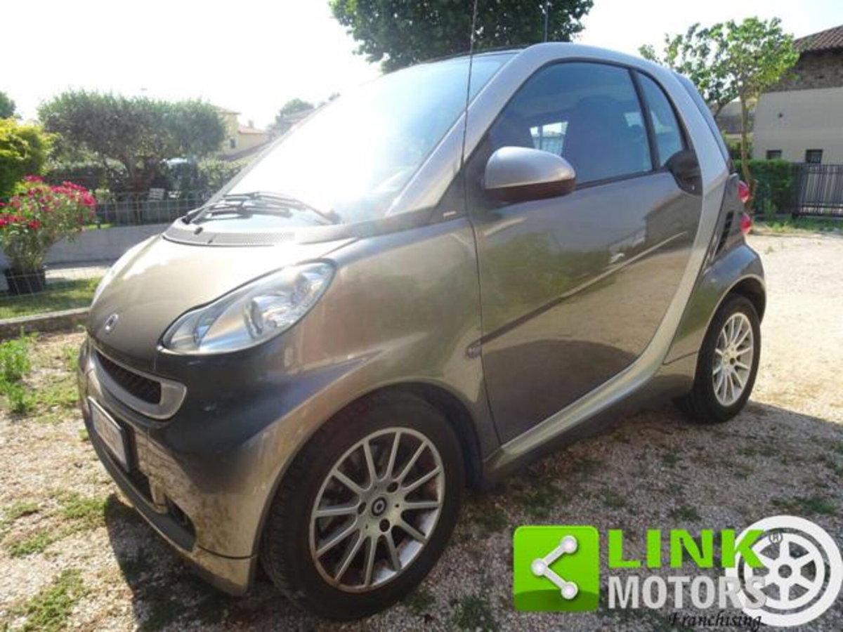 smart Fortwo 1000 52 kW MHD coupé passion (7)