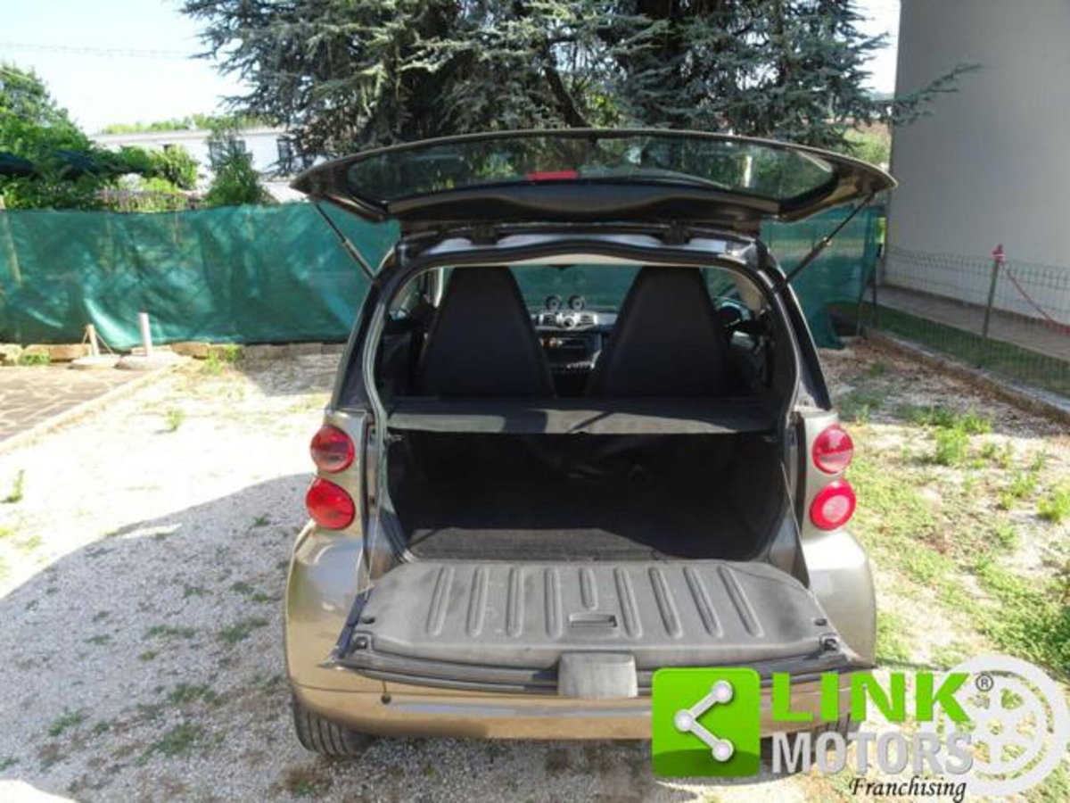 smart Fortwo 1000 52 kW MHD coupé passion (9)