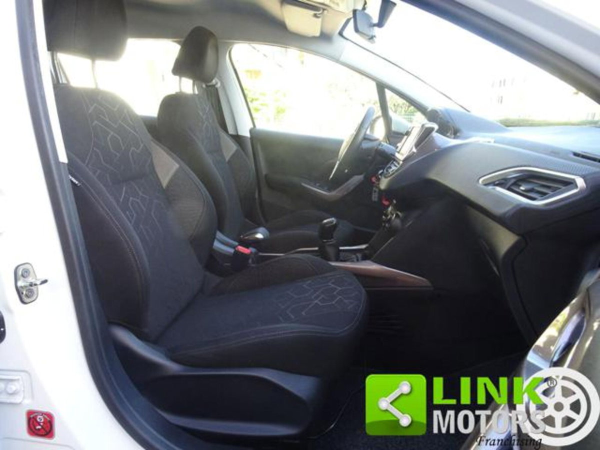 Peugeot 2008 VTi 82CV Active (6)