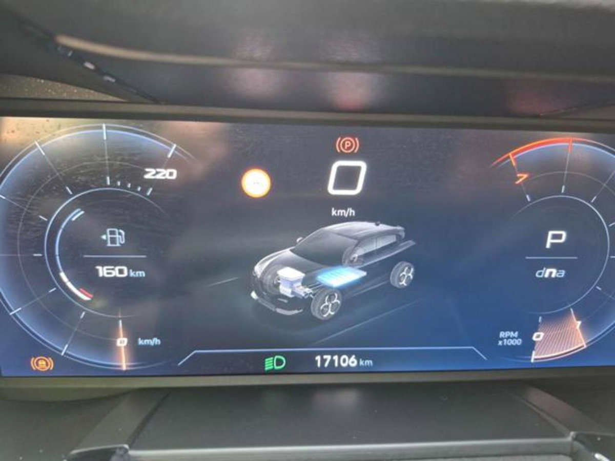 Alfa Romeo Junior 1.2 ibrida 145cv edct6 (14)