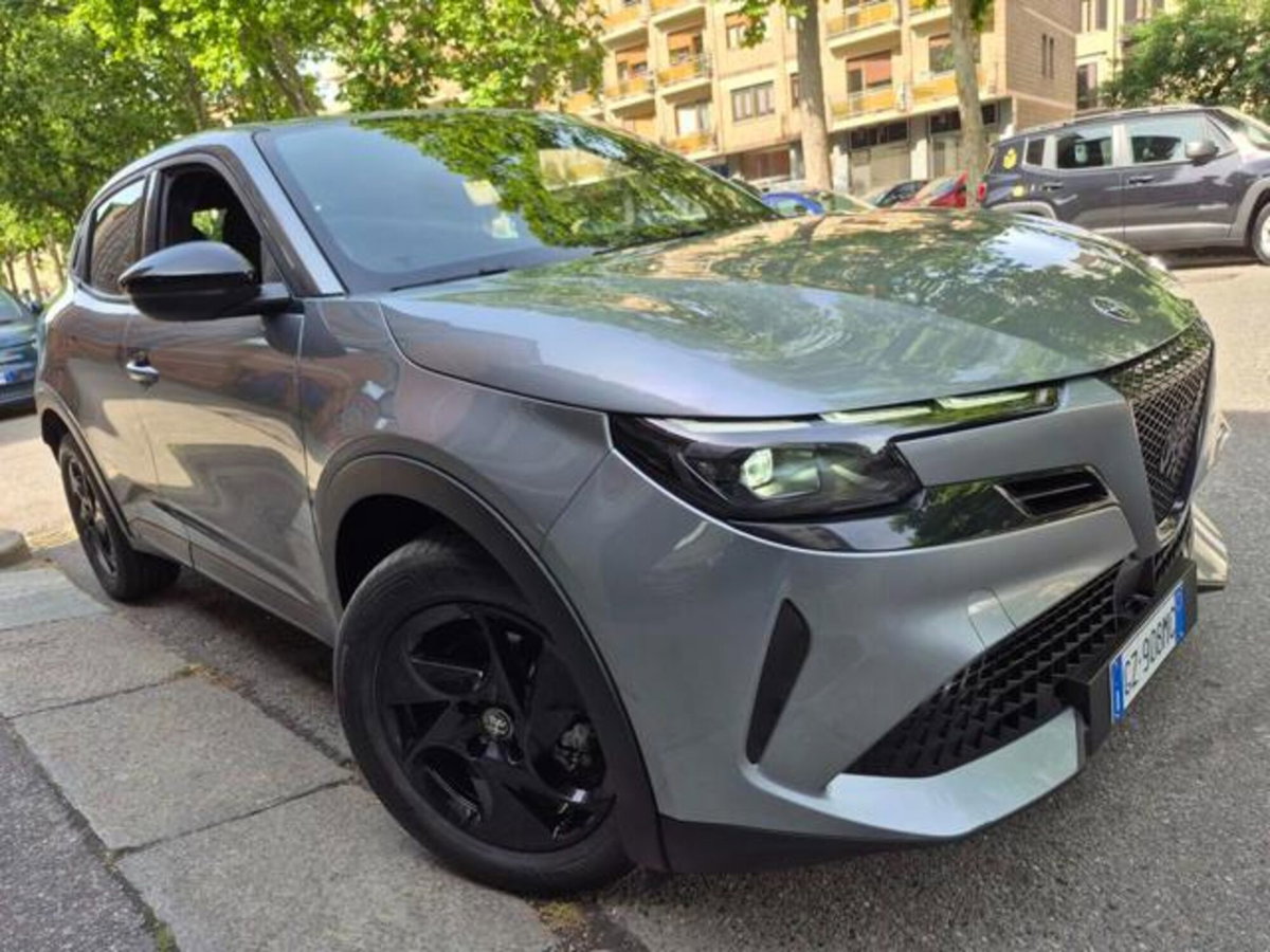 Alfa Romeo Junior 1.2 ibrida 145cv edct6 (4)