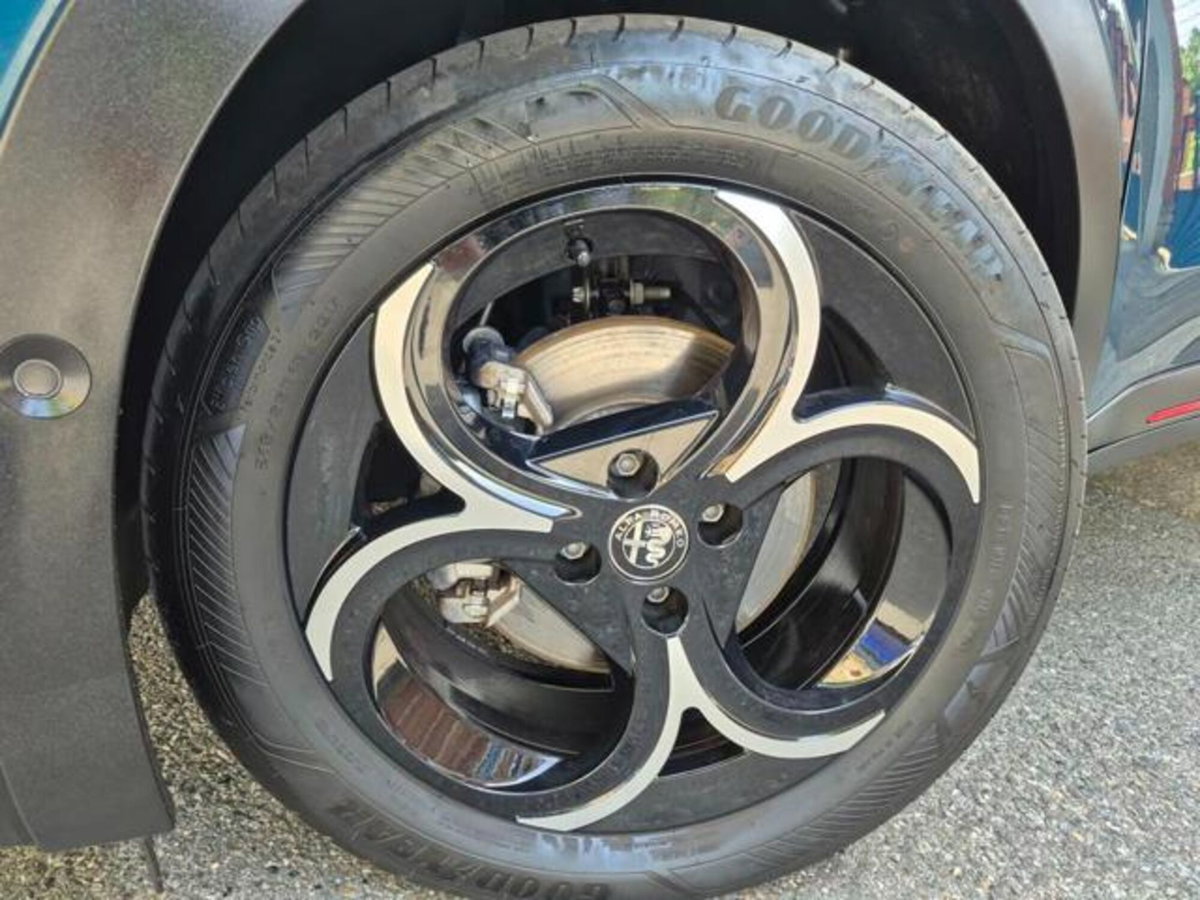 Alfa Romeo Junior elettrica Speciale 156cv (13)