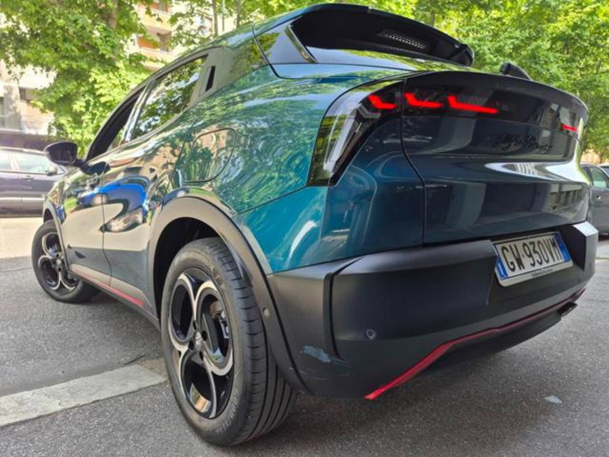 Alfa Romeo Junior elettrica Speciale 156cv (8)