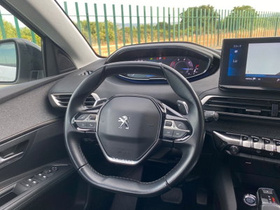 Peugeot 3008 BlueHDi 130 S&S EAT8 Allure Pack (15)