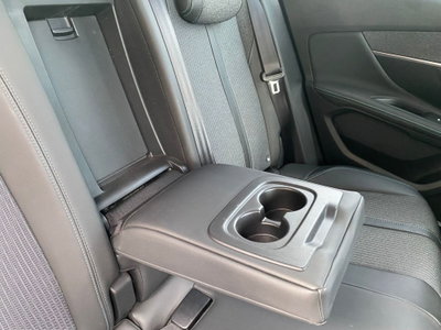 Peugeot 3008 BlueHDi 130 S&S EAT8 Allure Pack (17)