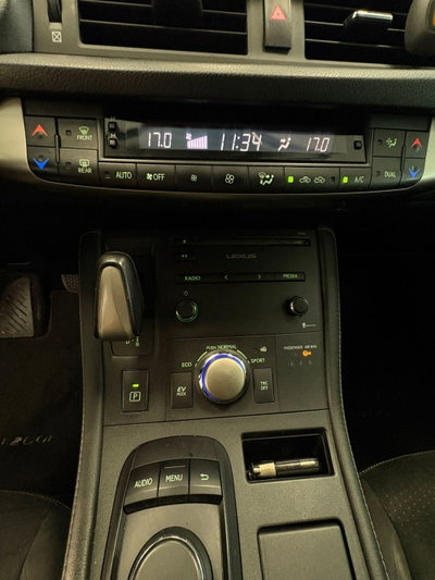 Lexus CT Hybrid F Sport (17)