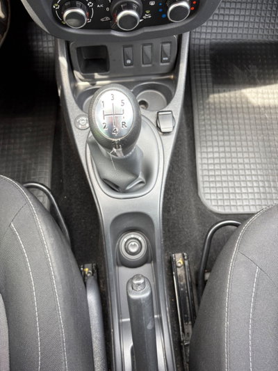 Dacia Duster 1.6 115CV Start&Stop 4x2 GPL Ambiance (18)