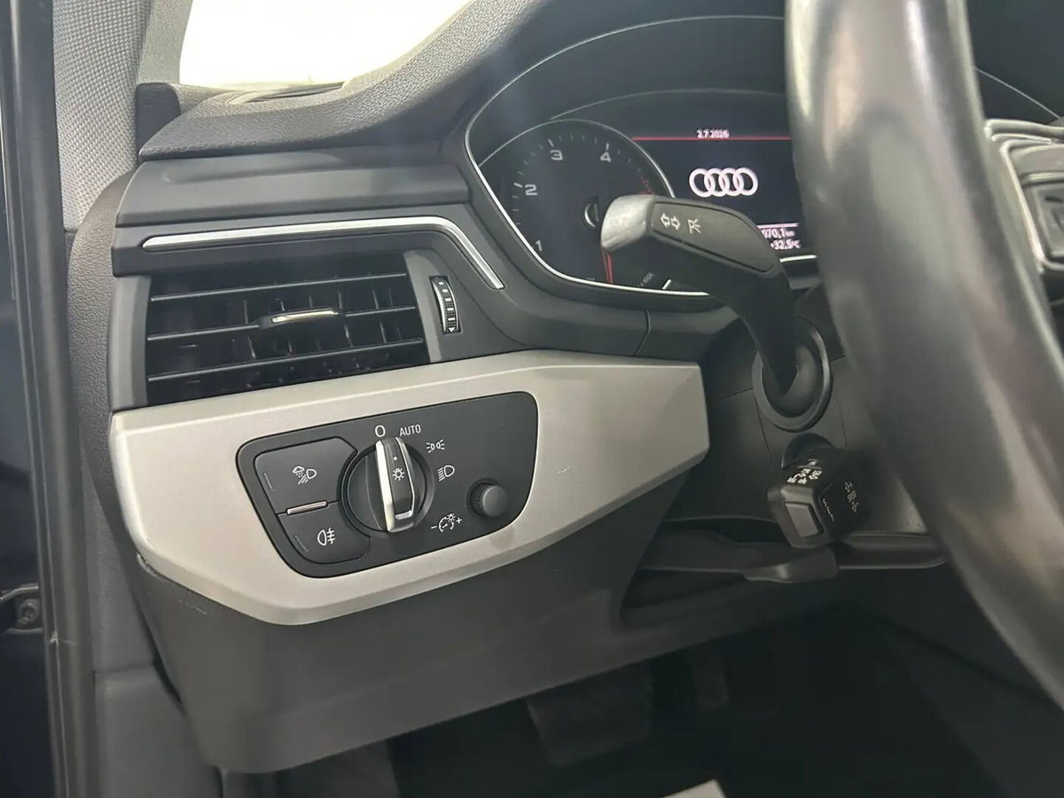Audi A4 Avant 35 TDI/163 CV S tronic S line edition (13)