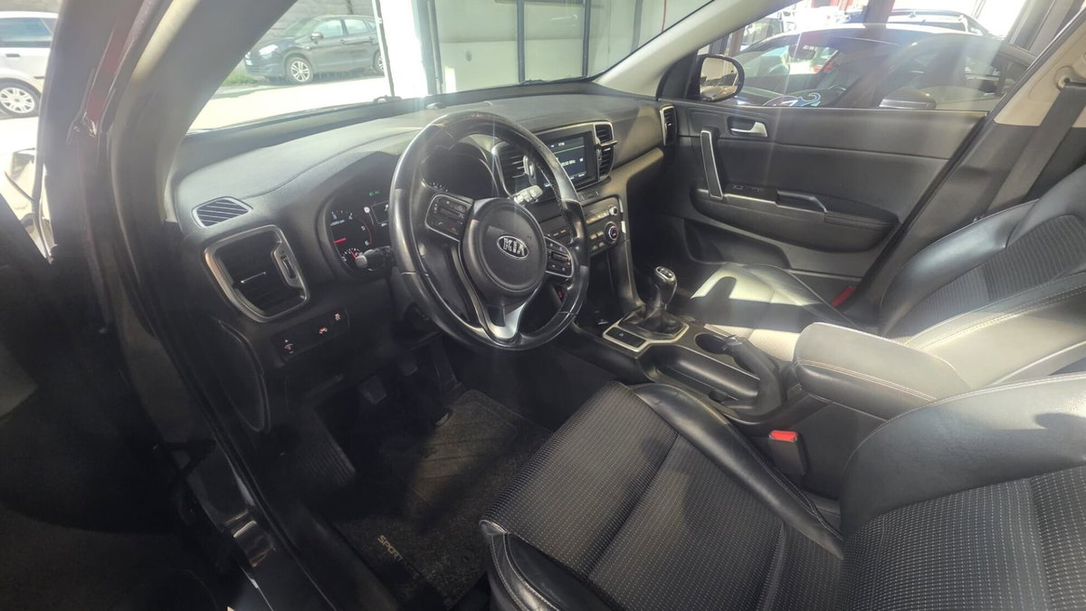 Kia Sportage 1.7 CRDI VGT 2WD Class (18)
