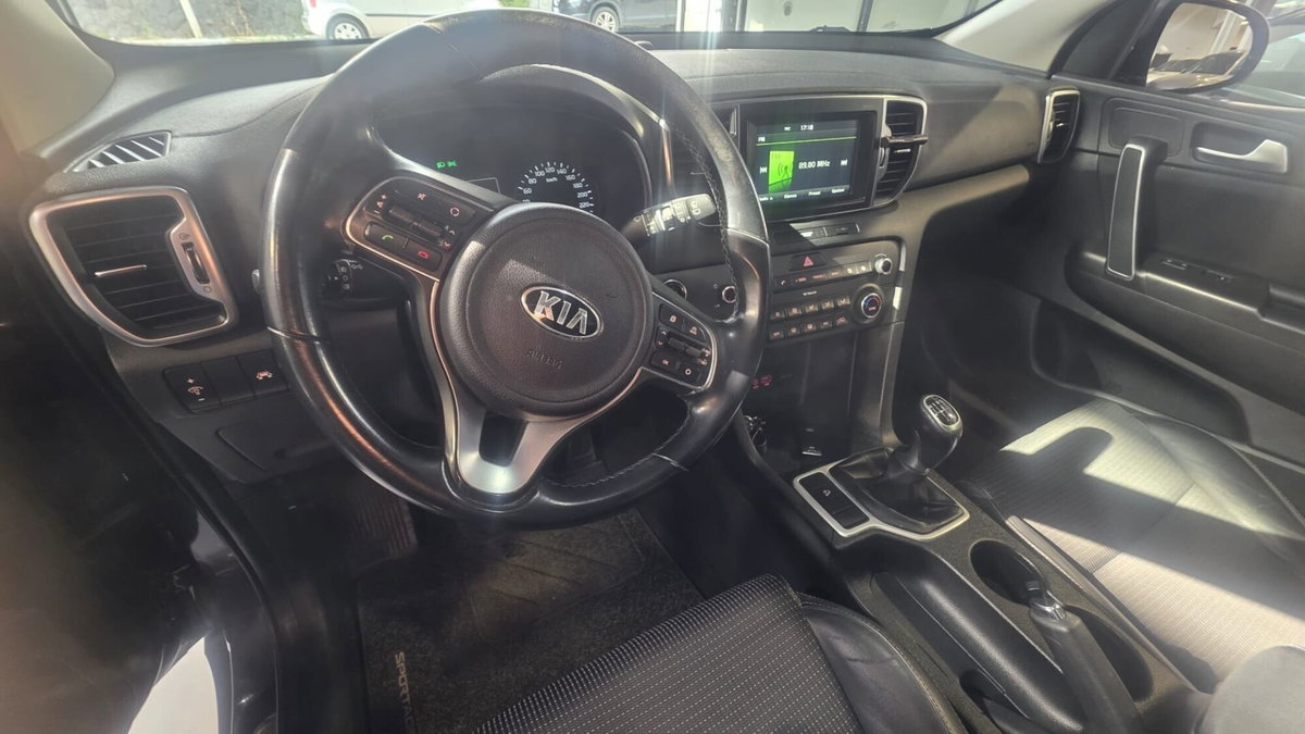 Kia Sportage 1.7 CRDI VGT 2WD Class (19)