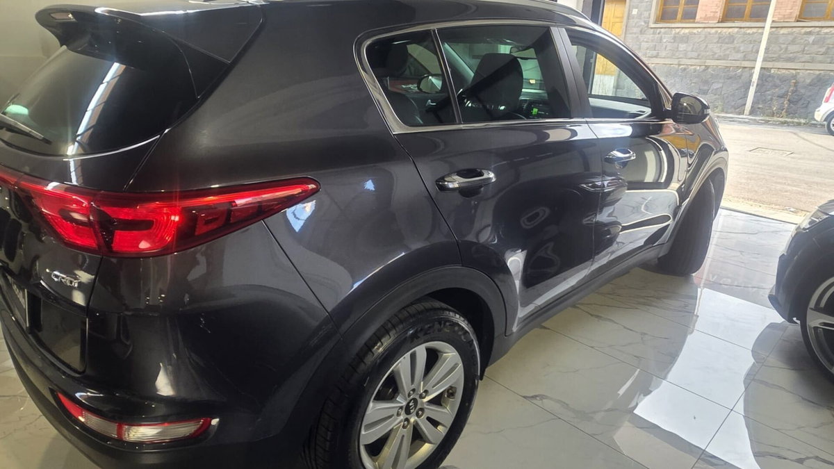 Kia Sportage 1.7 CRDI VGT 2WD Class (6)