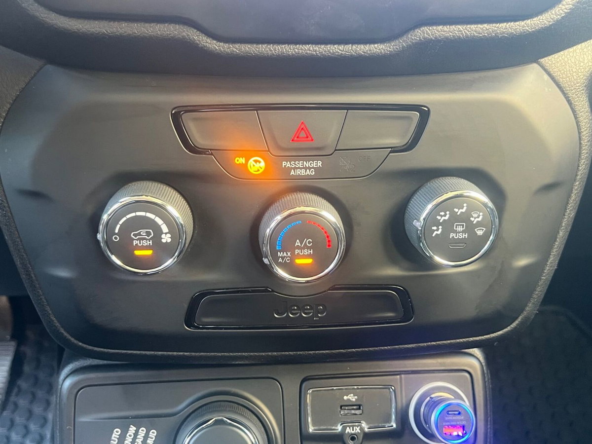 Jeep Renegade 2.0 Mjt 140CV 4WD Active Drive Longitude (16)