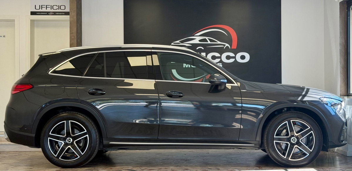 Mercedes-Benz GLC 220 d 4Matic Mild Hybrid AMG Premium Plus (4)
