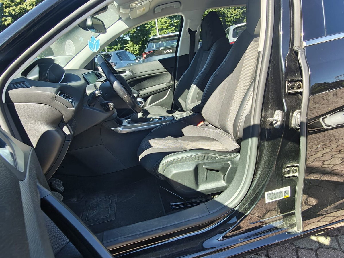 Peugeot 308 BlueHDi 130 S&S Allure (7)