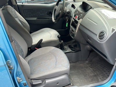 Chevrolet Matiz 800 SE Planet (12)