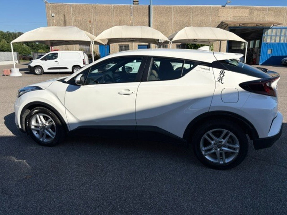 Toyota Toyota C-HR 1.8 Hybrid E-CVT Active (6)