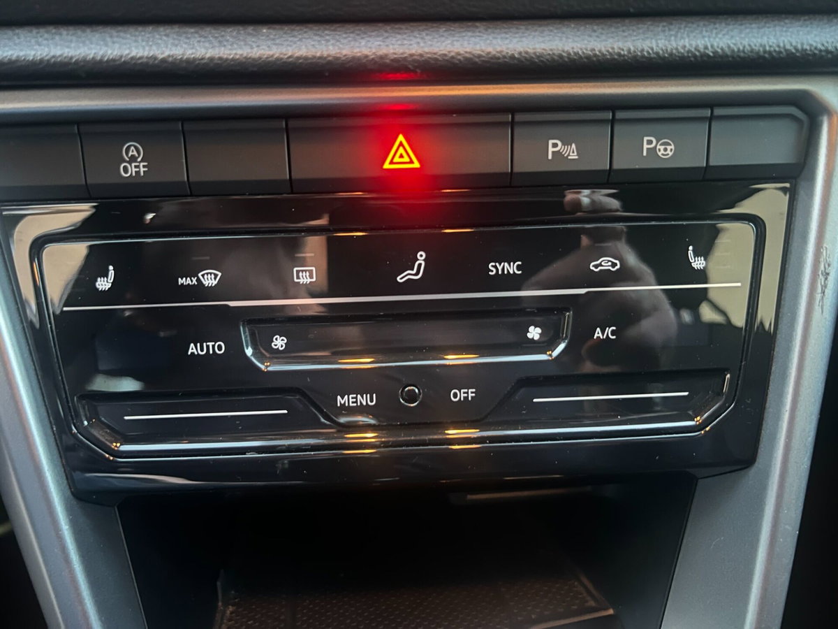 Volkswagen T-Roc 1.0 TSI Style BlueMotion Technology (13)