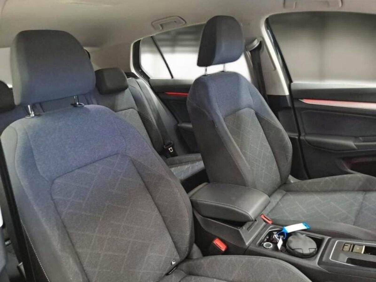 Volkswagen Golf 2.0 TDI 150 CV DSG SCR Life (9)