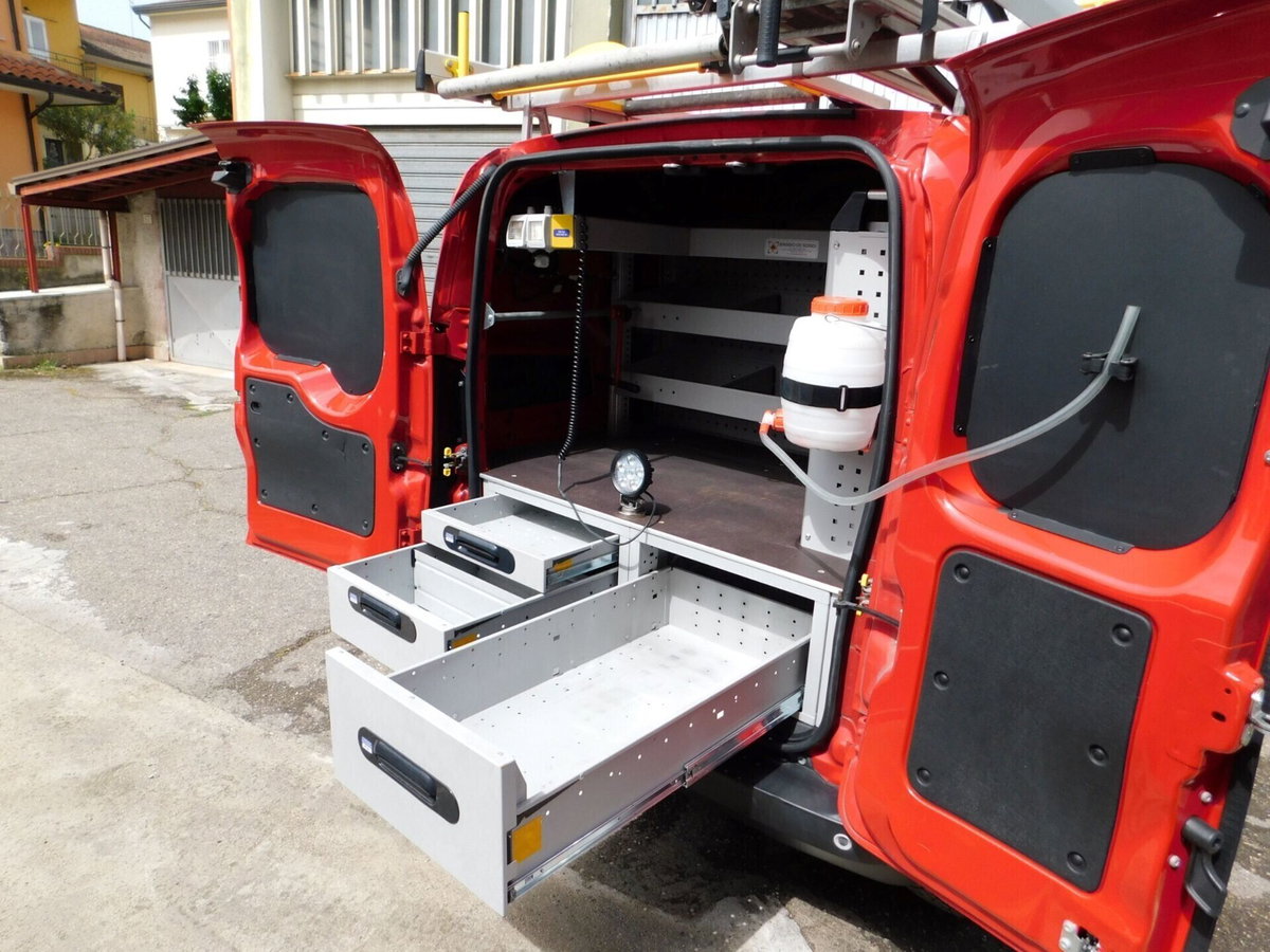 Fiat Fiorino Furgone cargo 1.3 mjt 95cv Adventure (10)