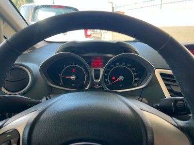 Ford Fiesta 1.4 TDCi 5p. Titanium (16)